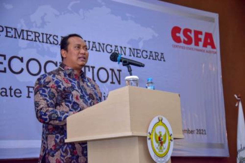 Anggota VI BPK Nyoman Adhi Suryadnyana menyampaian orasi ilmiah audit kinerja di IPKN, Rabu, 29 Desember 2021 (Dok. BPK)