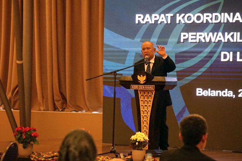 Rumusan strategi hasil Rakornis Perwadag ini disampaikan Staf Ahli Bidang Manajemen dan Tata Kelola Veri Anggrijono pada penutupan Rakornis Perwadag 2023, Jumat, (22/9/2023). - Foto Kemendag