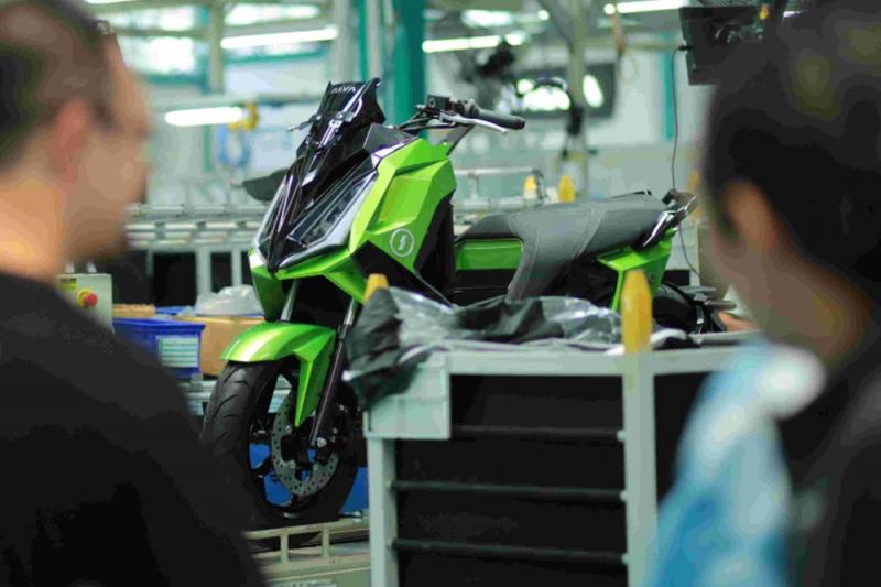 Alva Manufacturing mampu memproduksi 100.000 unit sepeda motor listrik per tahun. - Foto Alva